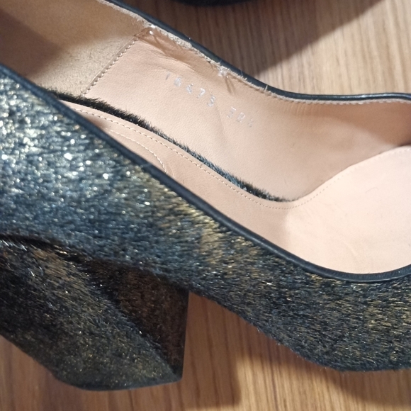 Dries Van Noten Pony Style Calfskin Black Heel Pumps - Picture 13 of 15